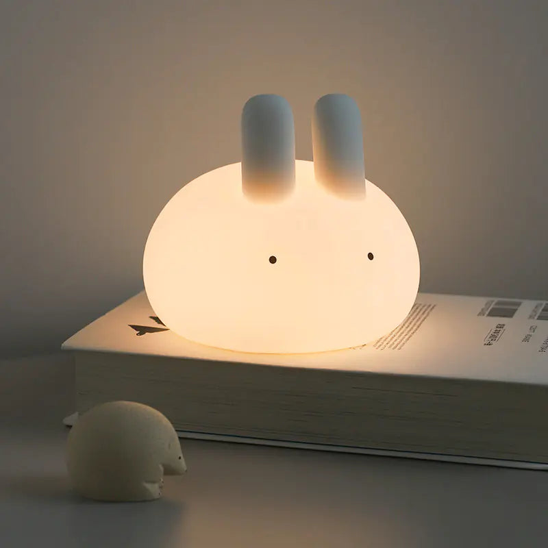 Bonita luz nocturna de silicona con forma de conejo para dormitorio (año del conejo)